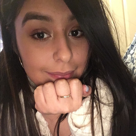 Meet your Posher, Maria - Picture 1 of 1